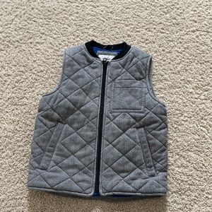Gray vest zip up